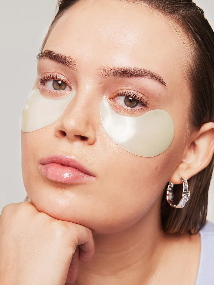 Model koji koristi XLASH umirujuće gel jastučiće