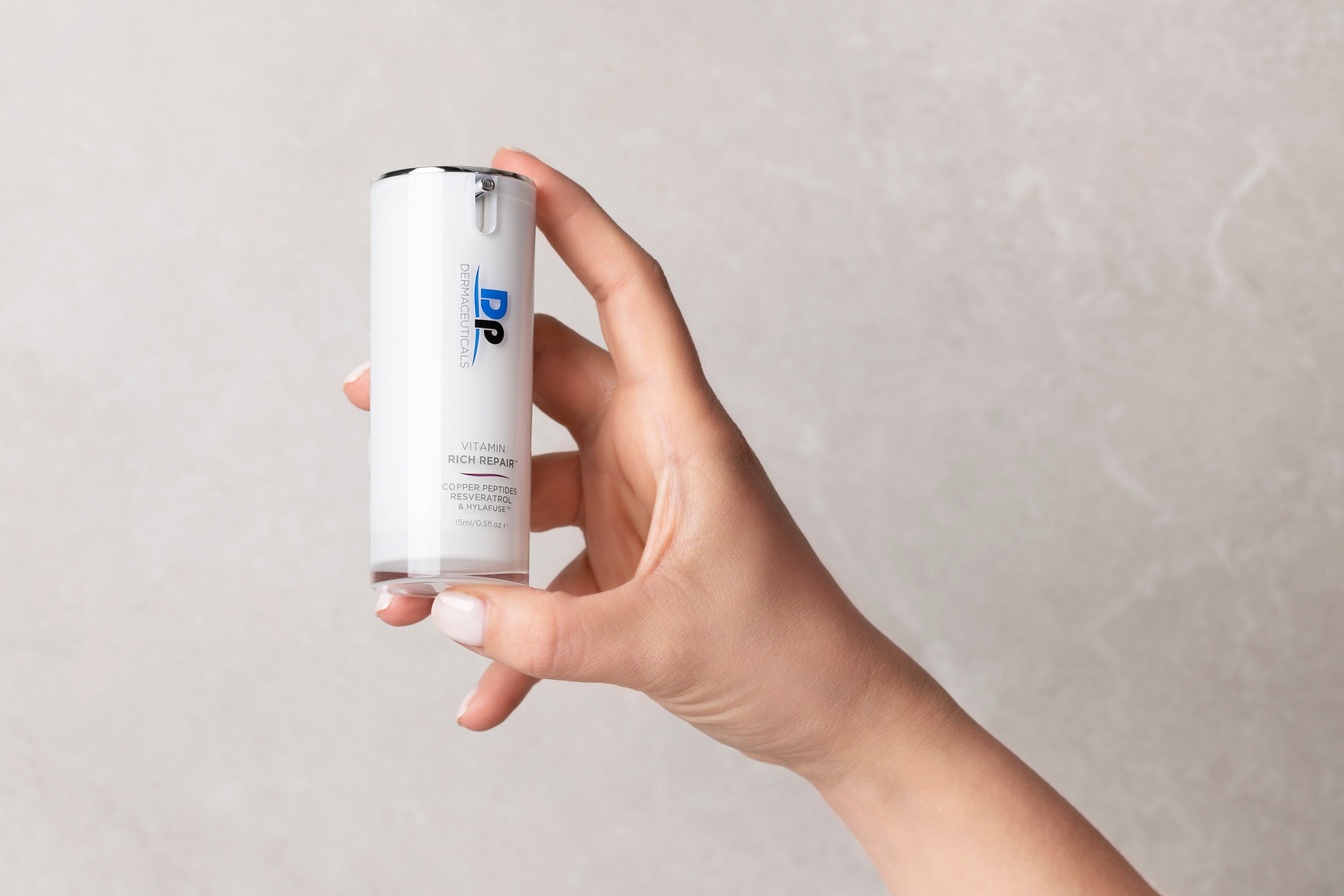 DP DERMACEUTICALS VITAMIN RICH REPAIR 15ML prikaz za online katalog
