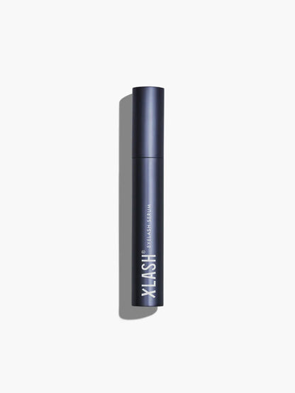 XLASH serum za trepavice na minimalističkoj pozadini